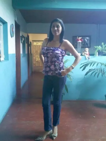 Mujer de 42 busca hombre para hacer pareja en Merida, Venezuela