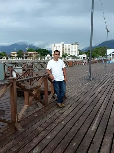Chico de 35 busca chica para hacer pareja en Colon, Honduras