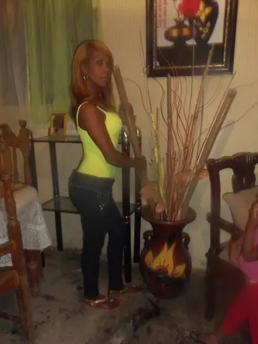 Mujer de 45 busca hombre para hacer pareja en Santo Domingo, República Dominicana
