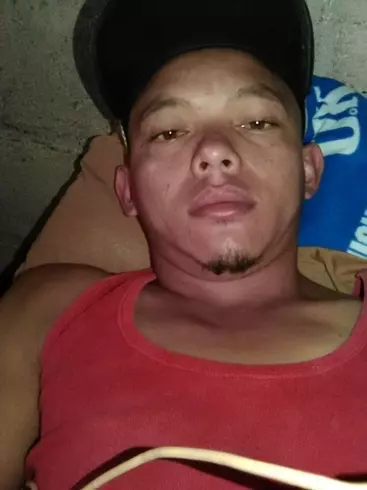 Chico de 33 busca chica para hacer pareja en Tegucigalpa, Honduras
