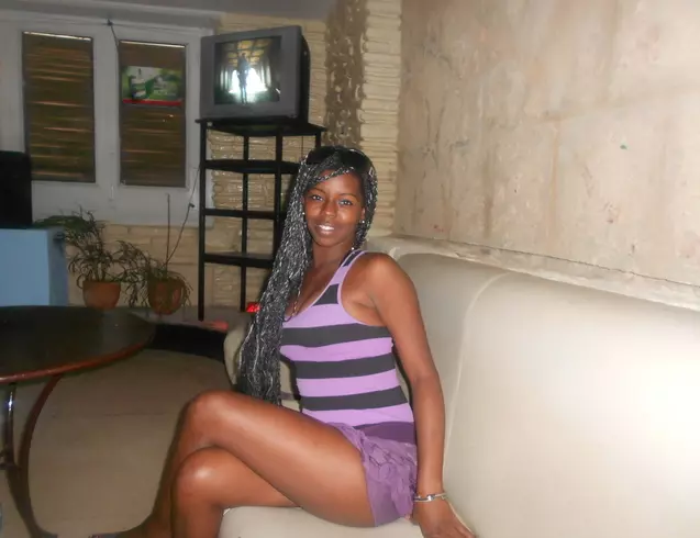 Mujer de 38 busca hombre para hacer pareja en Habana, Cuba