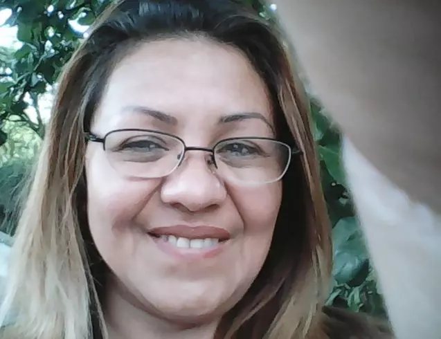 Mujer de 54 busca hombre para hacer pareja en Venezuela