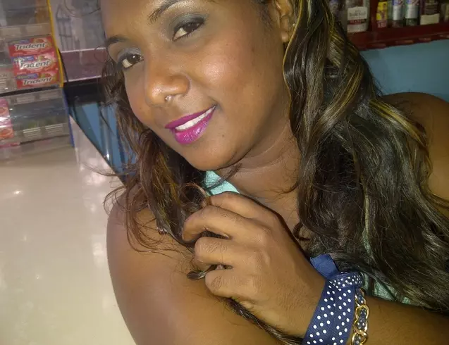 Mujer de 38 busca hombre para hacer pareja en Hato Mayor Del Rey, República Dominicana