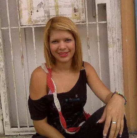 Chica de 34 busca chico para hacer pareja en Maracay, Venezuela