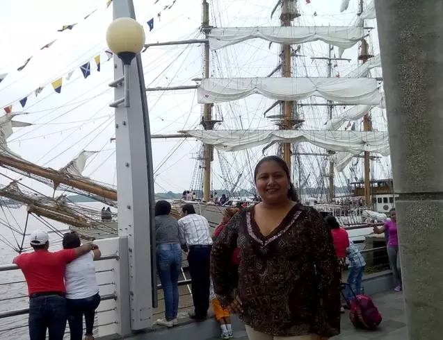 Mujer de 45 busca hombre para hacer pareja en Guayaquil, Ecuador