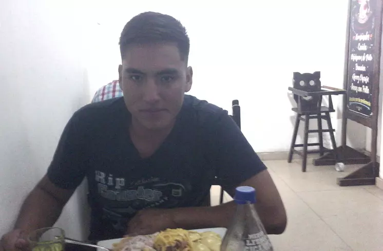 Chico de 25 busca chica para hacer pareja en Trujillo, Perú
