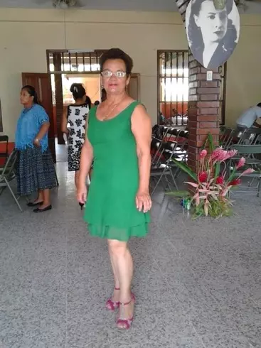 Mujer de 61 busca hombre para hacer pareja en Puerto Barrios, Guatemala