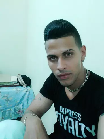 Chico de 29 busca chica para hacer pareja en Ciego de avila, Cuba