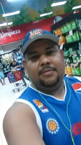 Hombre de 41 busca mujer para hacer pareja en Maracay, Venezuela
