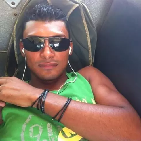 Chico de 34 busca chica para hacer pareja en Gunacaste, Costa Rica