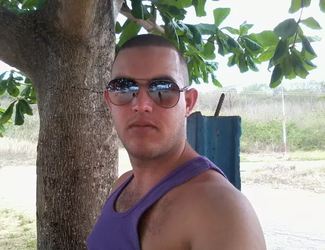 Chico de 33 busca chica para hacer pareja en Cuba