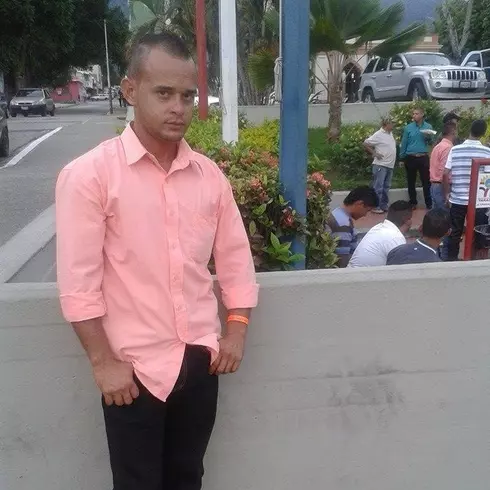 Hombre de 36 busca mujer para hacer pareja en Carabobo, Venezuela