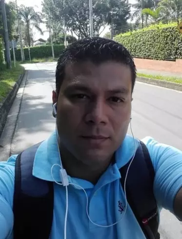 Hombre de 42 busca mujer para hacer pareja en Barranquilla, Colombia