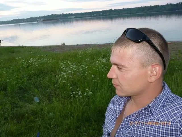 Hombre de 36 busca mujer para hacer pareja en Rostov-on-Don, Rusia