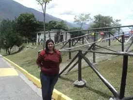 Mujer de 40 busca hombre para hacer pareja en Venezuela