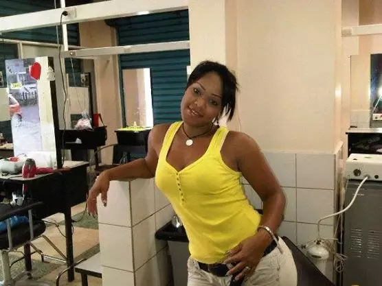 Mujer de 44 busca hombre para hacer pareja en Car5acas, Venezuela