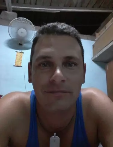 Hombre de 41 busca mujer para hacer pareja en Santa clara, Cuba