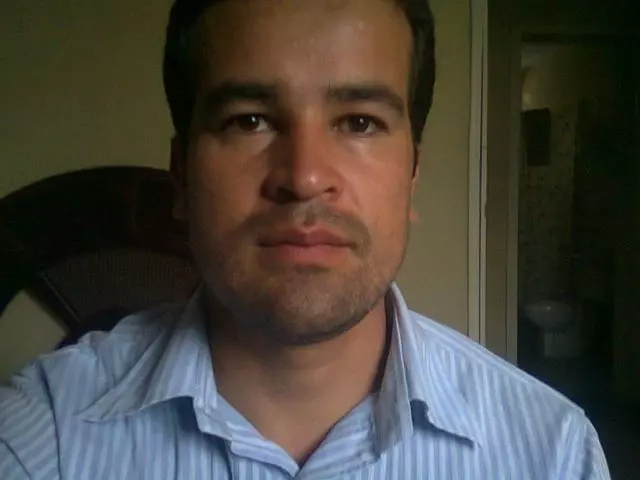 Hombre de 44 busca mujer para hacer pareja en Bucaramanga, Colombia