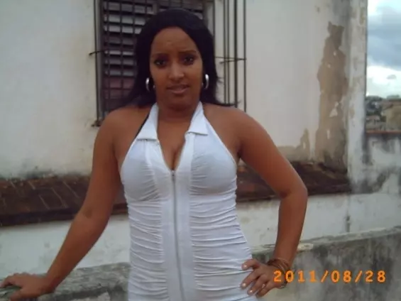 Mujer de 41 busca hombre para hacer pareja en Habana, Cuba