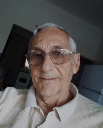 Hombre de 82 busca mujer para hacer pareja en Canelones, Uruguay