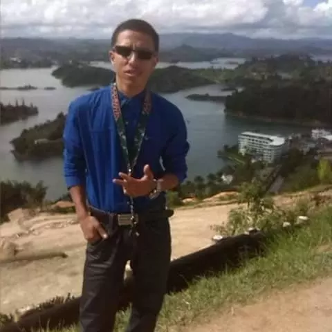 Chico de 29 busca chica para hacer pareja en Medellín, Colombia