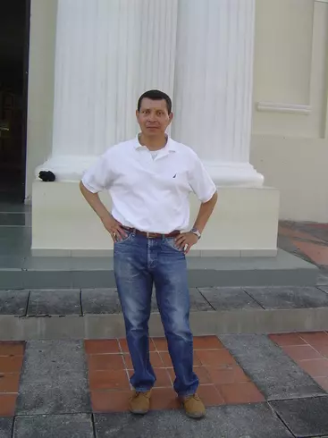Hombre de 62 busca mujer para hacer pareja en Santa Ana, Salvador