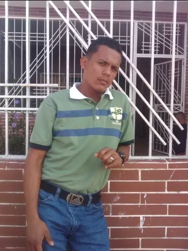 Chico de 33 busca chica para hacer pareja en Ciudad guayana, Venezuela