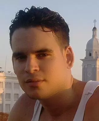 Chico de 32 busca chica para hacer pareja en SANTIAGO DE CUBA, Cuba