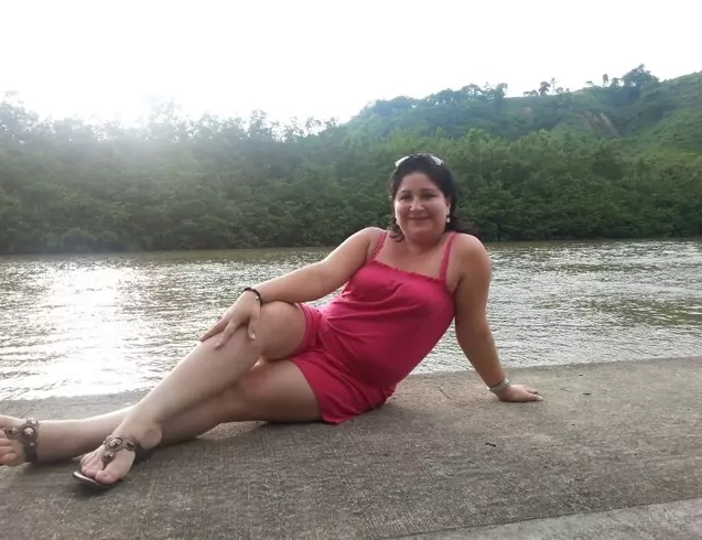 Mujer de 41 busca hombre para hacer pareja en Ecuador