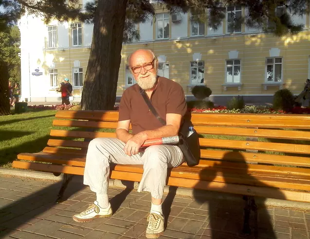 Hombre de 87 busca mujer para hacer pareja en Gelendzik, Rusia