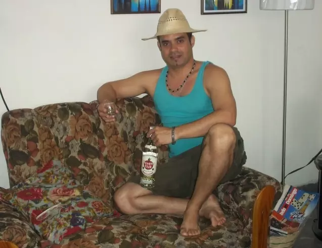 Hombre de 50 busca mujer para hacer pareja en Villa clara, Cuba