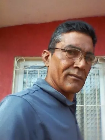 Hombre de 60 busca mujer para hacer pareja en Maracaibo, Venezuela