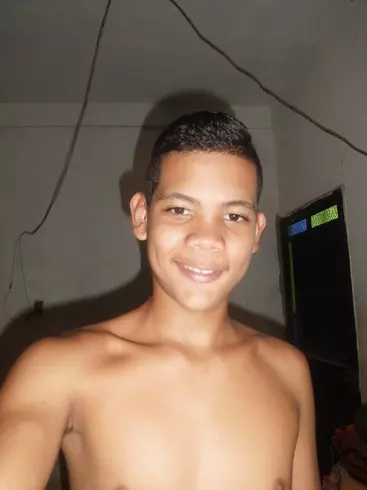 Chico de 22 busca chica para hacer pareja en Barquisimeto, Venezuela