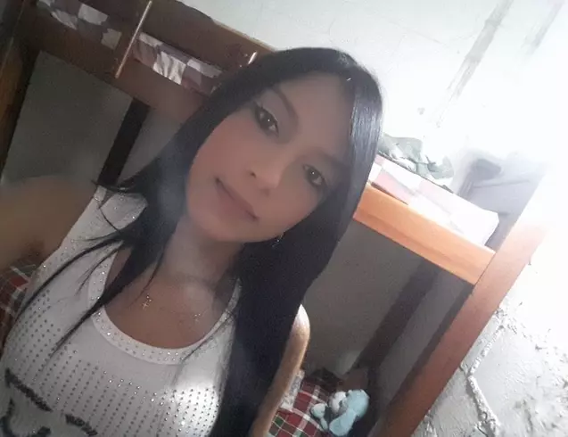 Chica de 26 busca chico para hacer pareja en Medellin, Colombia