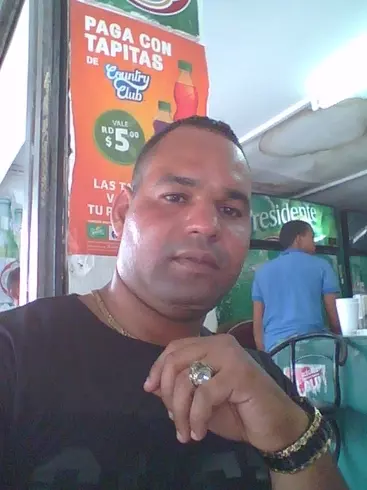 Chico de 35 busca chica para hacer pareja en Hato Mayor Del Rey, República Dominicana