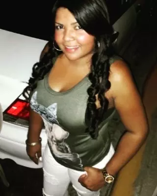 Mujer de 38 busca hombre para hacer pareja en Santo Domingo, República Dominicana