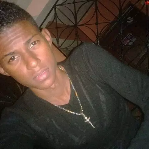 Chico de 29 busca chica para hacer pareja en Santiago de los caballeros, República Dominicana