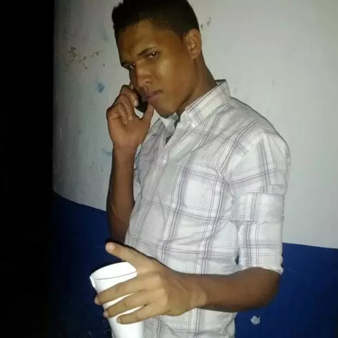 Chico de 31 busca chica para hacer pareja en Santo Domingo, República Dominicana