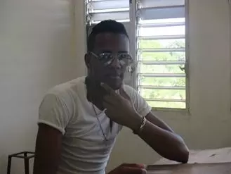 Chico de 27 busca chica para hacer pareja en La Habana, Cuba
