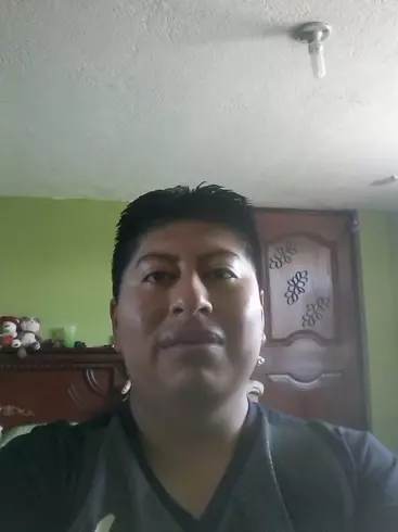 Hombre de 39 busca mujer para hacer pareja en Quito, Ecuador