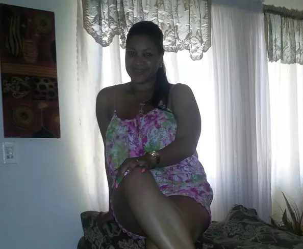 Mujer de 39 busca hombre para hacer pareja en Santo Domingo, República Dominicana