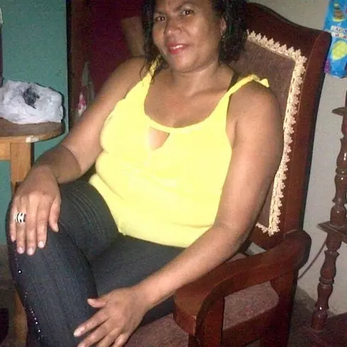 Mujer de 55 busca hombre para hacer pareja en Santiago, República Dominicana