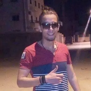 Chico de 26 busca chica para hacer pareja en Tunez, España