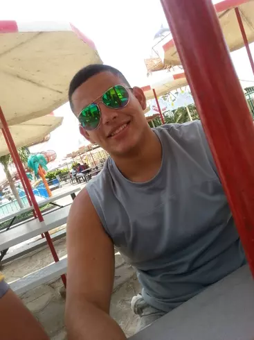 Chico de 27 busca chica para hacer pareja en Maracaibo, Venezuela