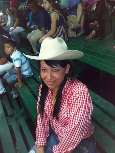 Mujer de 44 busca hombre para hacer pareja en Managua, Nicaragua