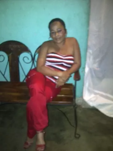 Mujer de 51 busca hombre para hacer pareja en Caracas, Venezuela