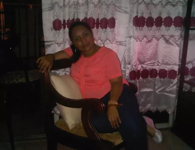 Mujer de 36 busca hombre para hacer pareja en San Pedro De Macoris, República Dominicana