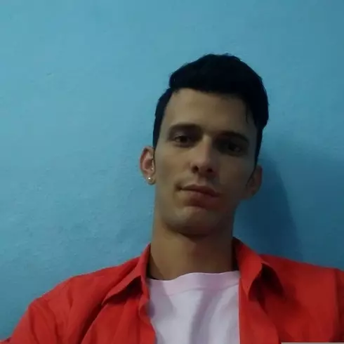 Chico de 29 busca chica para hacer pareja en Santa clara, Cuba