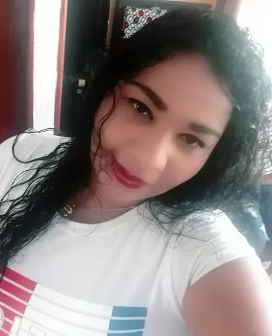 Mujer de 46 busca hombre para hacer pareja en Colombia