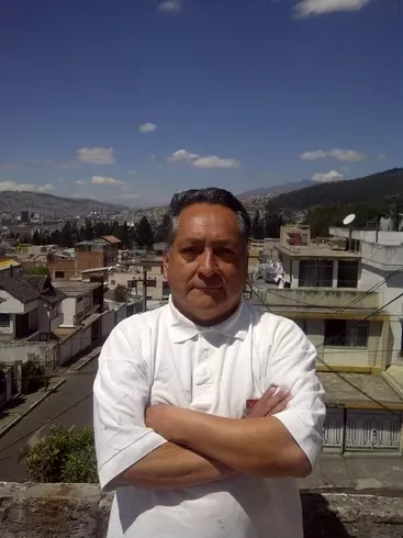 Hombre de 68 busca mujer para hacer pareja en Quito, Ecuador